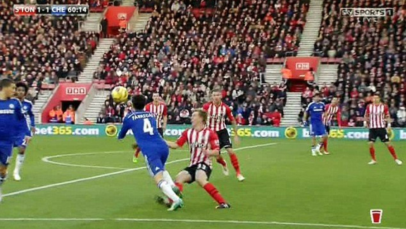 Συγγνώμη του διαιτητή στον Μουρίνιο για το πέναλτι του Φάμπρεγας