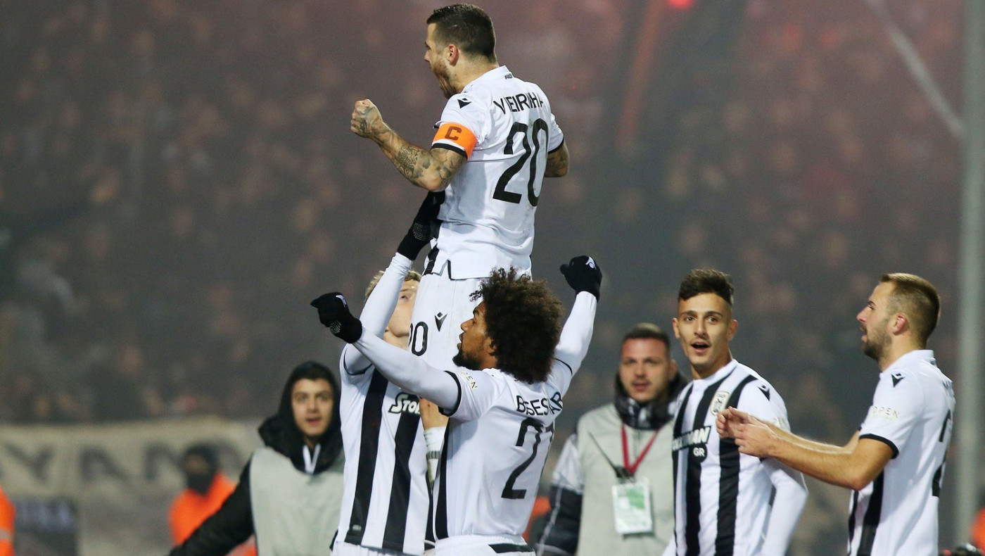 Βραζιλιάνος δημοσιογράφος βάζει τον κόσμο να πει τα αρχικά του ΠΑΟΚ