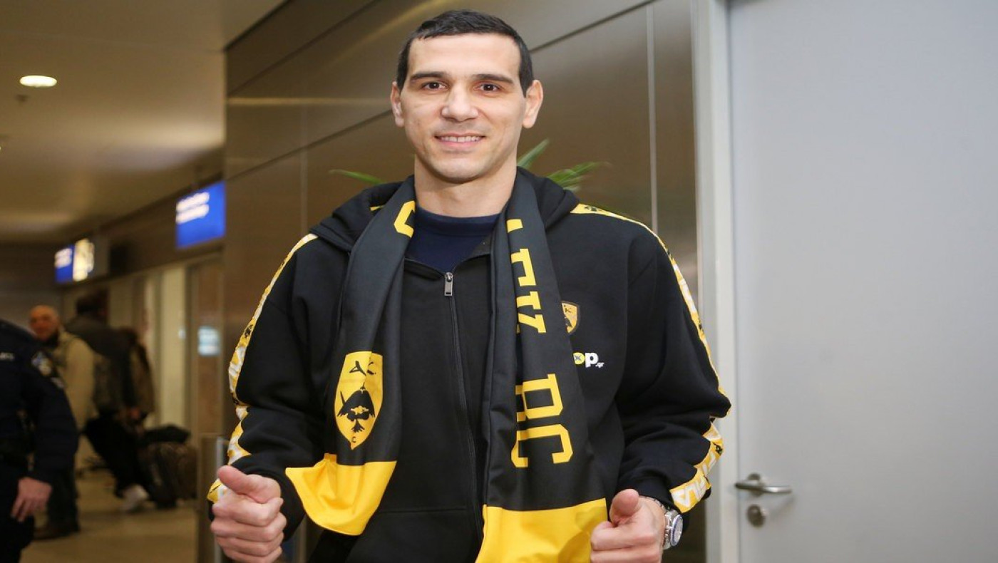 Εφτασε στην Ελλάδα για την ΑΕΚ ο Ζήσης