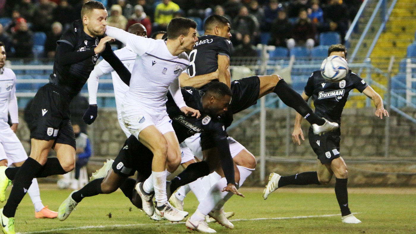 Νίκη χάρη στον «φορ Μάτος», μια ακόμη εμφάνιση που προβληματίζει