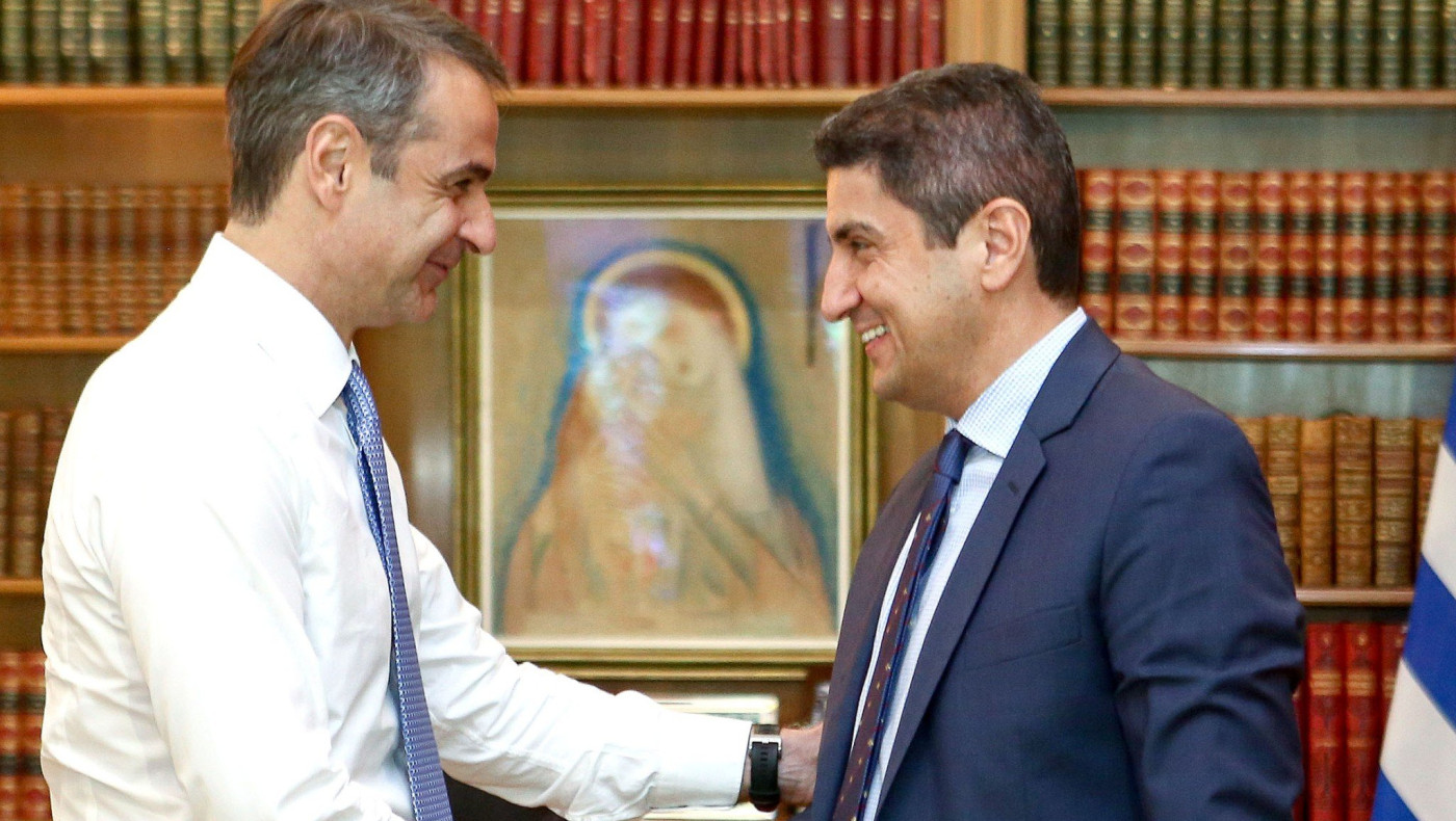 Νέα Δημοκρατία: «Όποιος δεν ψηφίσει την τροπολογία, διαγράφεται»