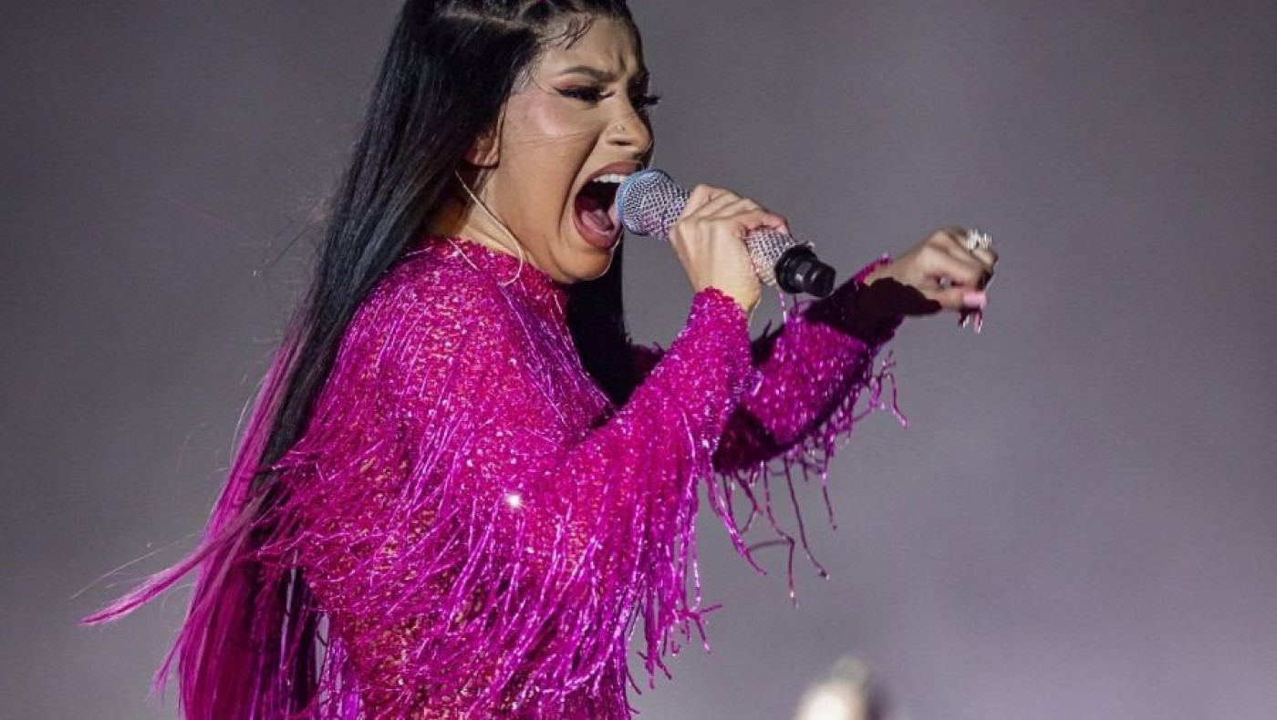 Το αποκαλυπτικό look της Cardi B και ο ασυγκράτητος σύζυγός της