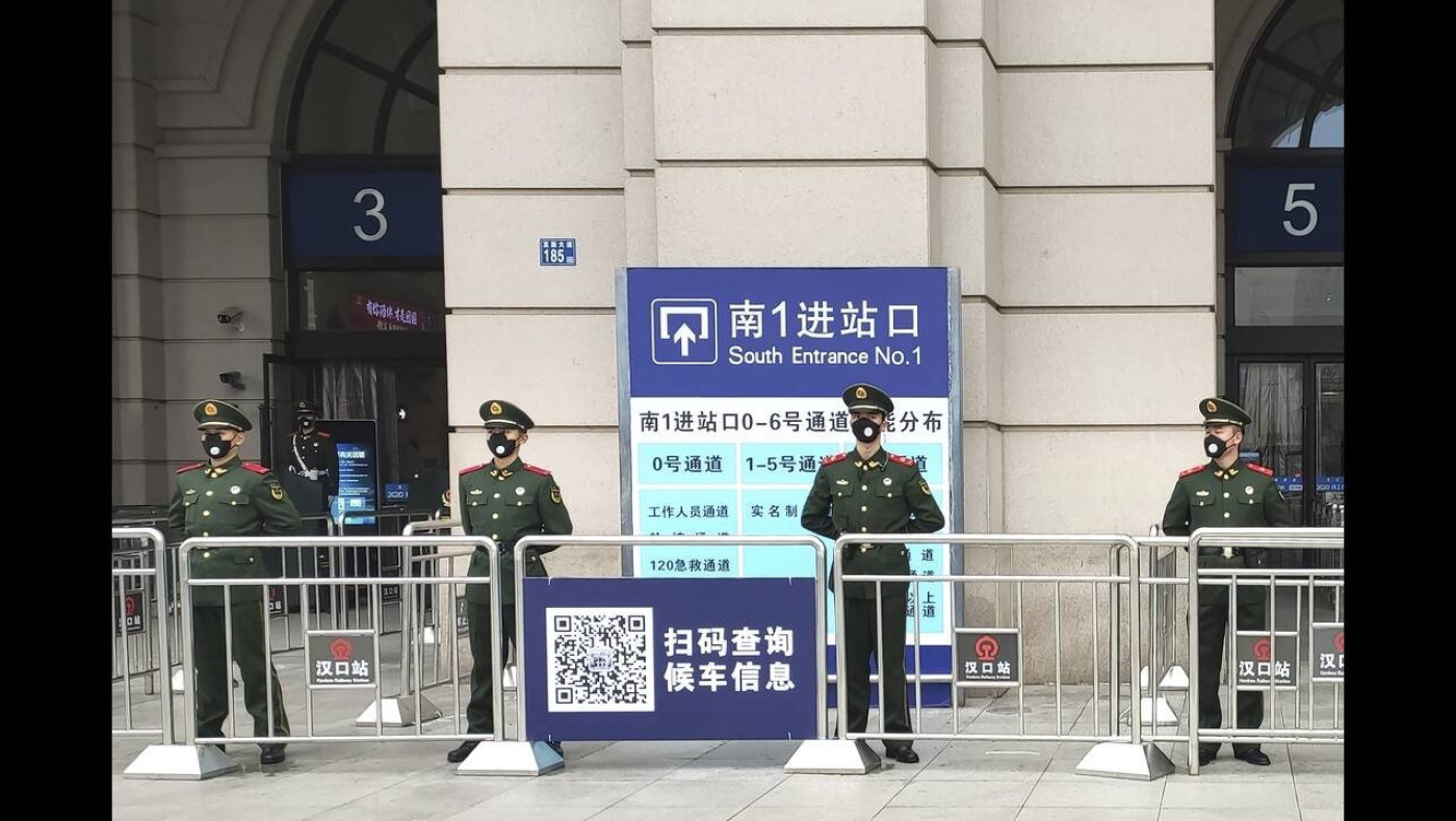 Χαμός με αναζητήσεις για τη μετάδοση του κοροναϊού από μπύρα!