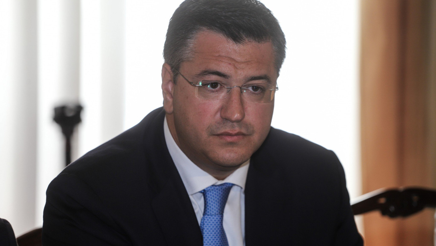 Στο πλευρό του Άρη ο Τζιτζικώστας