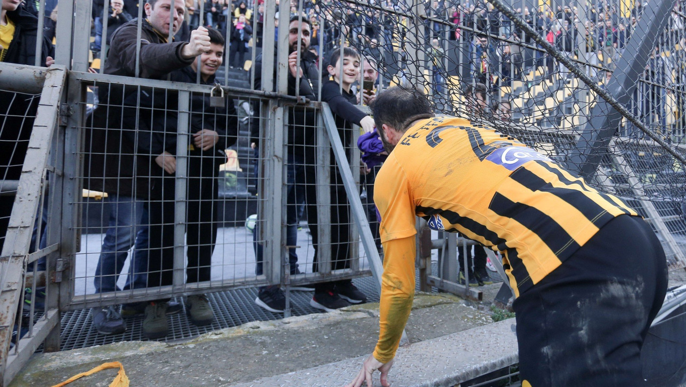 Η υπέροχη στιγμή με Φετφατζίδη και πιτσιρικά στο Βικελίδης!