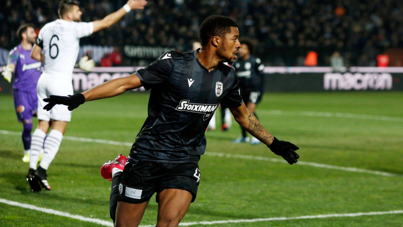 Ακπομ: «Το λιοντάρι βρυχάται»