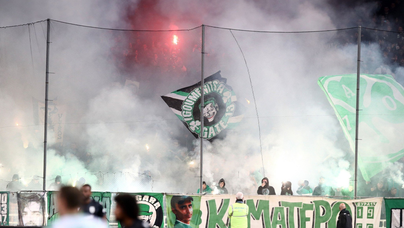 Πανό κατά Αλαφούζου και... Μαρινάκη στο ΟΑΚΑ