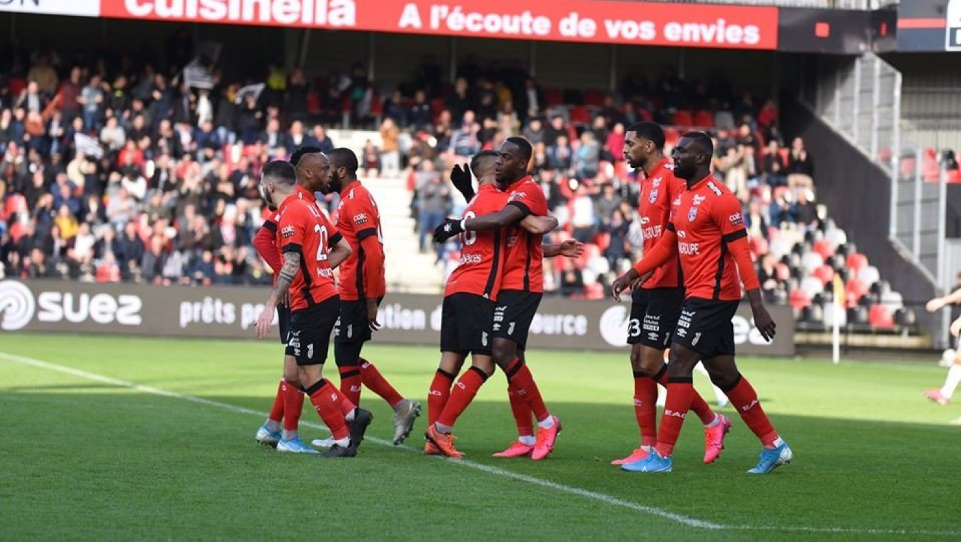 Στο «Χ» Γκινγκάμπ και Αλμερία, στο «Χ» Αλκορκόν και Σαραγόσα