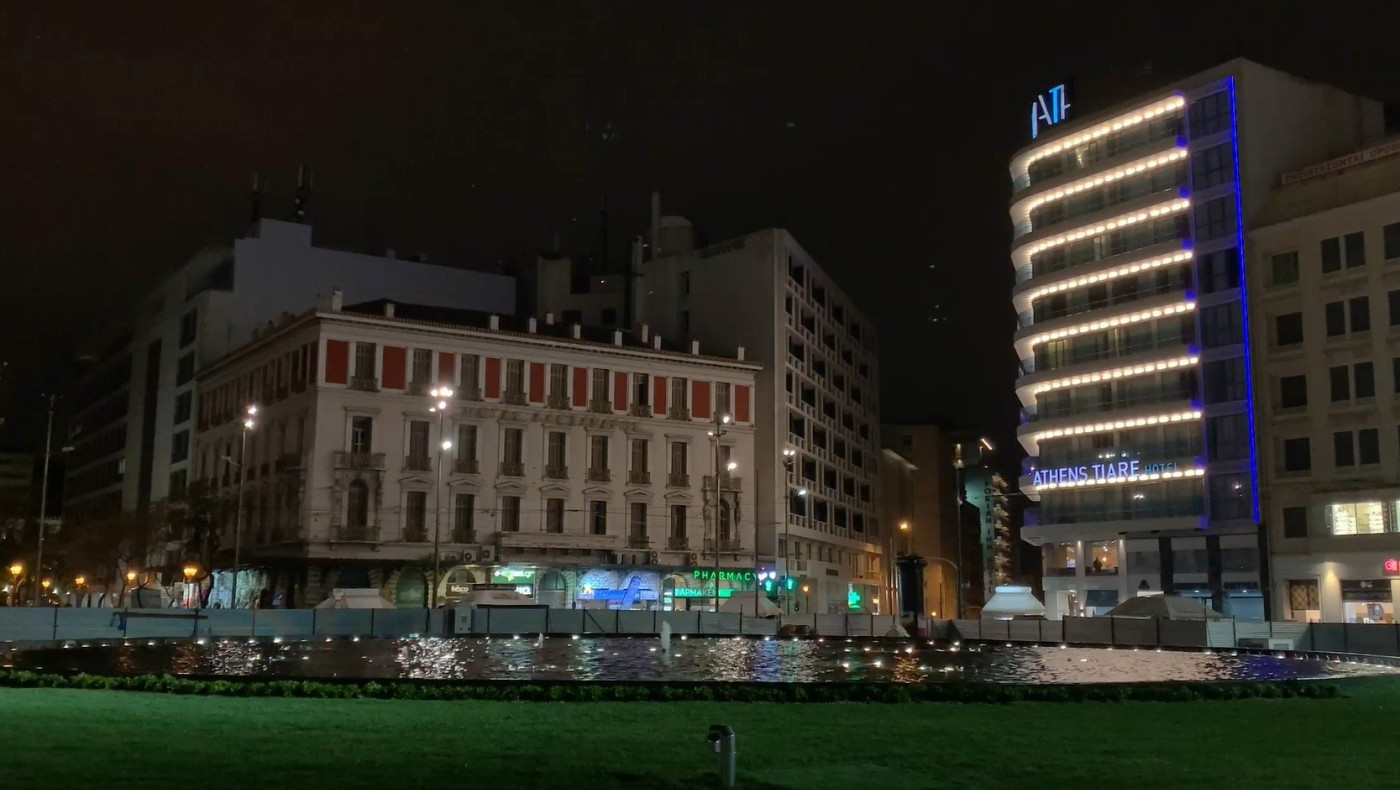 Ολοκληρώθηκαν οι εργασίες στη «νέα» πλατεία Ομονοίας