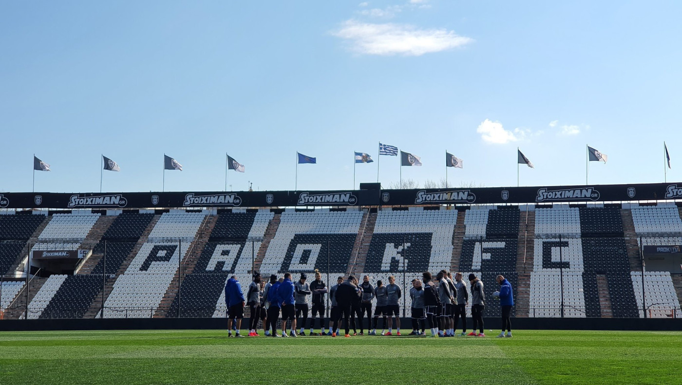 Ομιλία Φερέιρα στην τελευταία προπόνηση πριν τον Ολυμπιακό