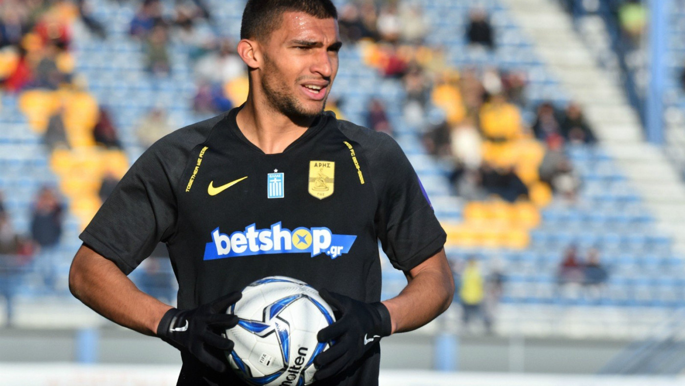 Σύνθημα νίκης στη Λαμία από το Ροζ