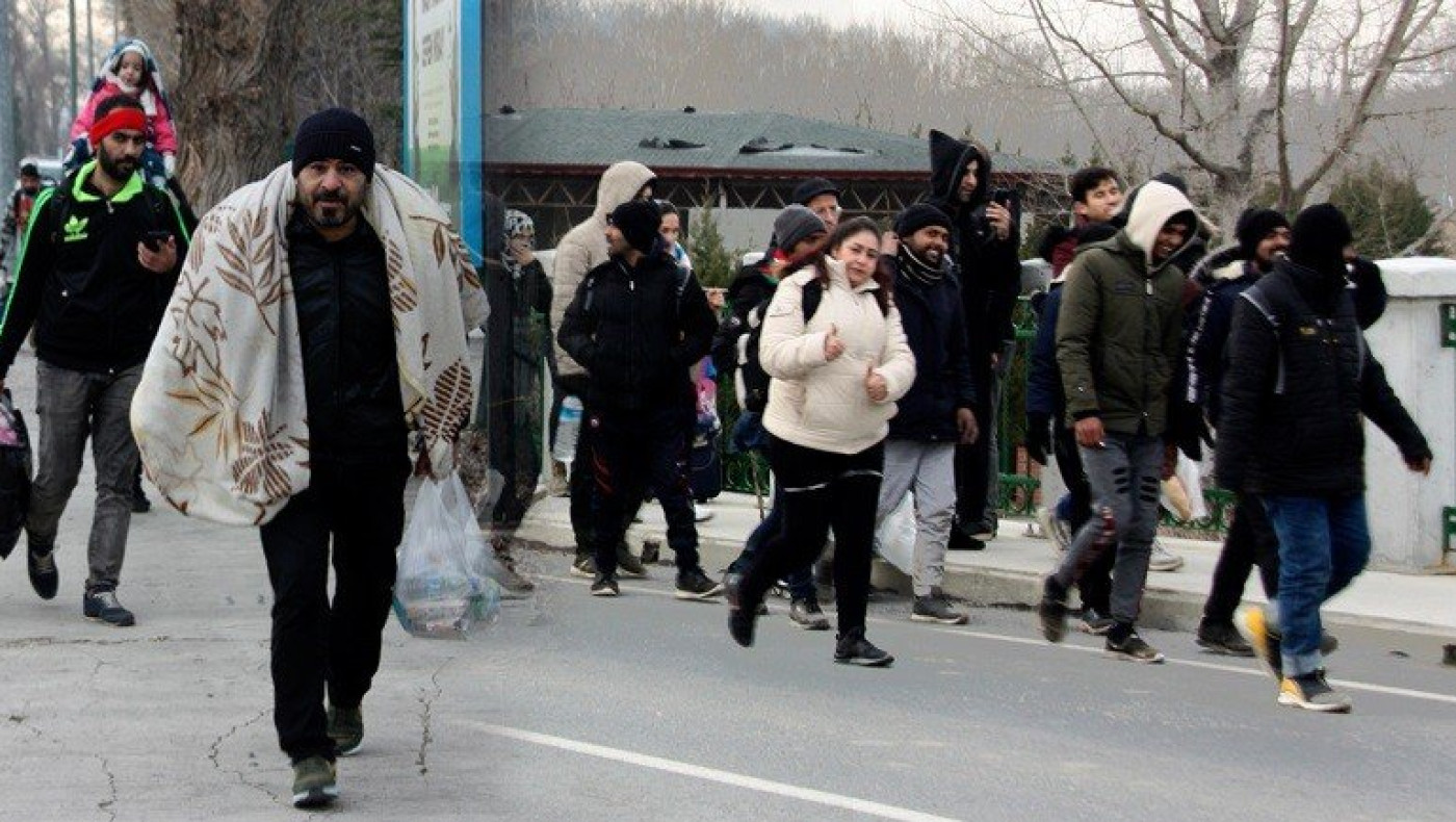 Χιλιάδες μετανάστες στον Έβρο και τα παράλια