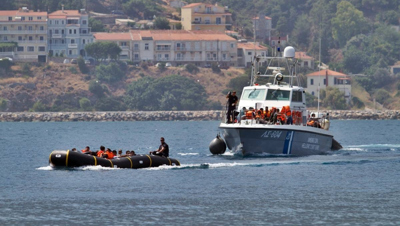Νεκρό παιδί σε ανατροπή βάρκας από μετανάστες στη Λέσβο