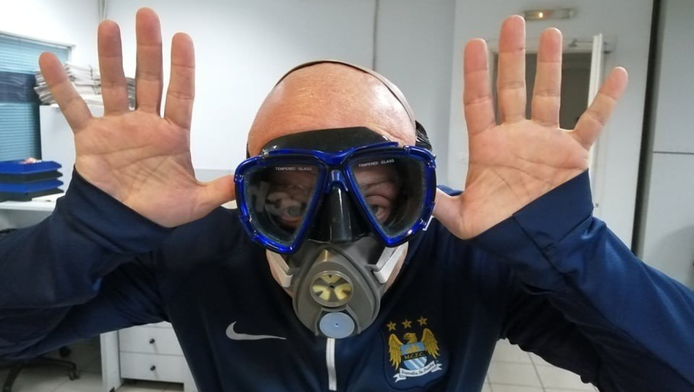 ΑΠΙΣΤΕΥΤΟ ΒΙΝΤΕΟ: «Μπάνιο» με... οινόπνευμα ο Ραπτόπουλος