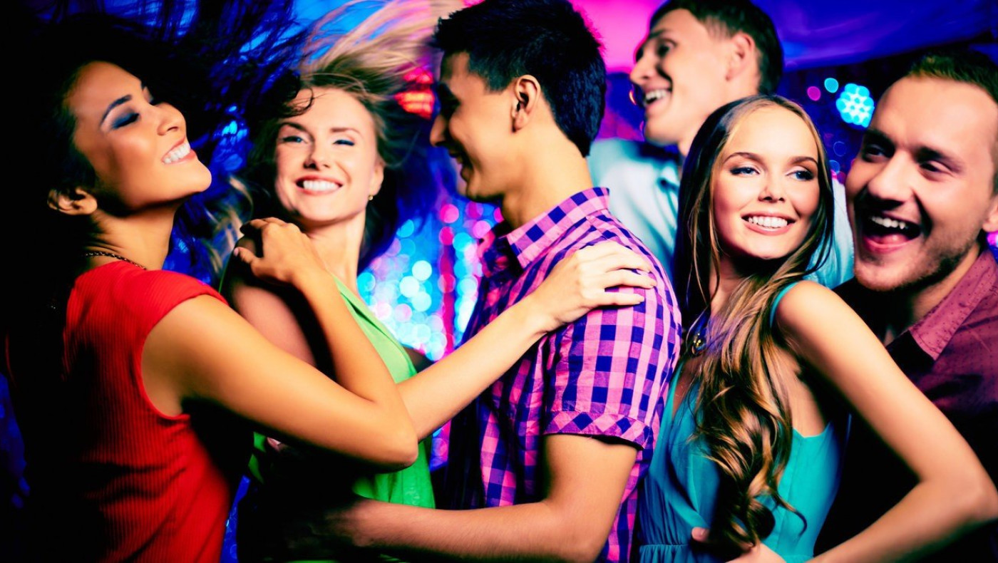 Ο κορωνοϊός χτύπησε και τους swingers