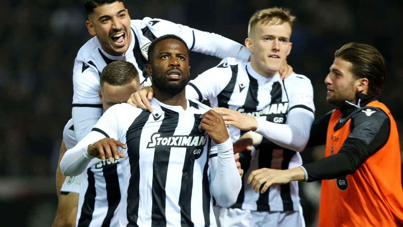 «Κερδίζει» Βαρέλα και Βιεϊρίνια