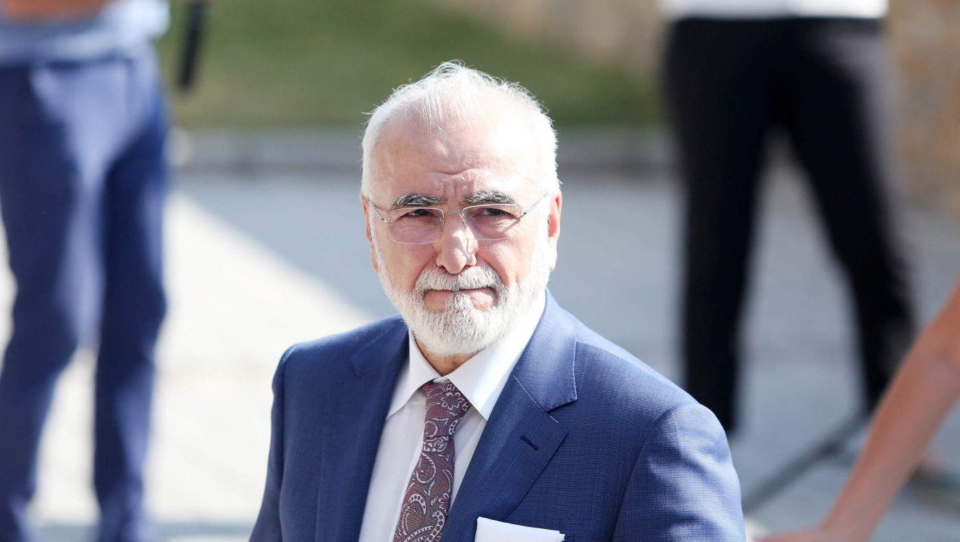 Ο Πούτιν βράβευσε τον Ιβάν Σαββίδη!