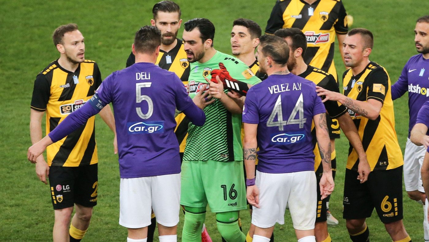 «Απόσταση 3 μέτρων Μελισσανίδη - διαιτητή, σε λάθος σημείο ο Καρυπίδης»