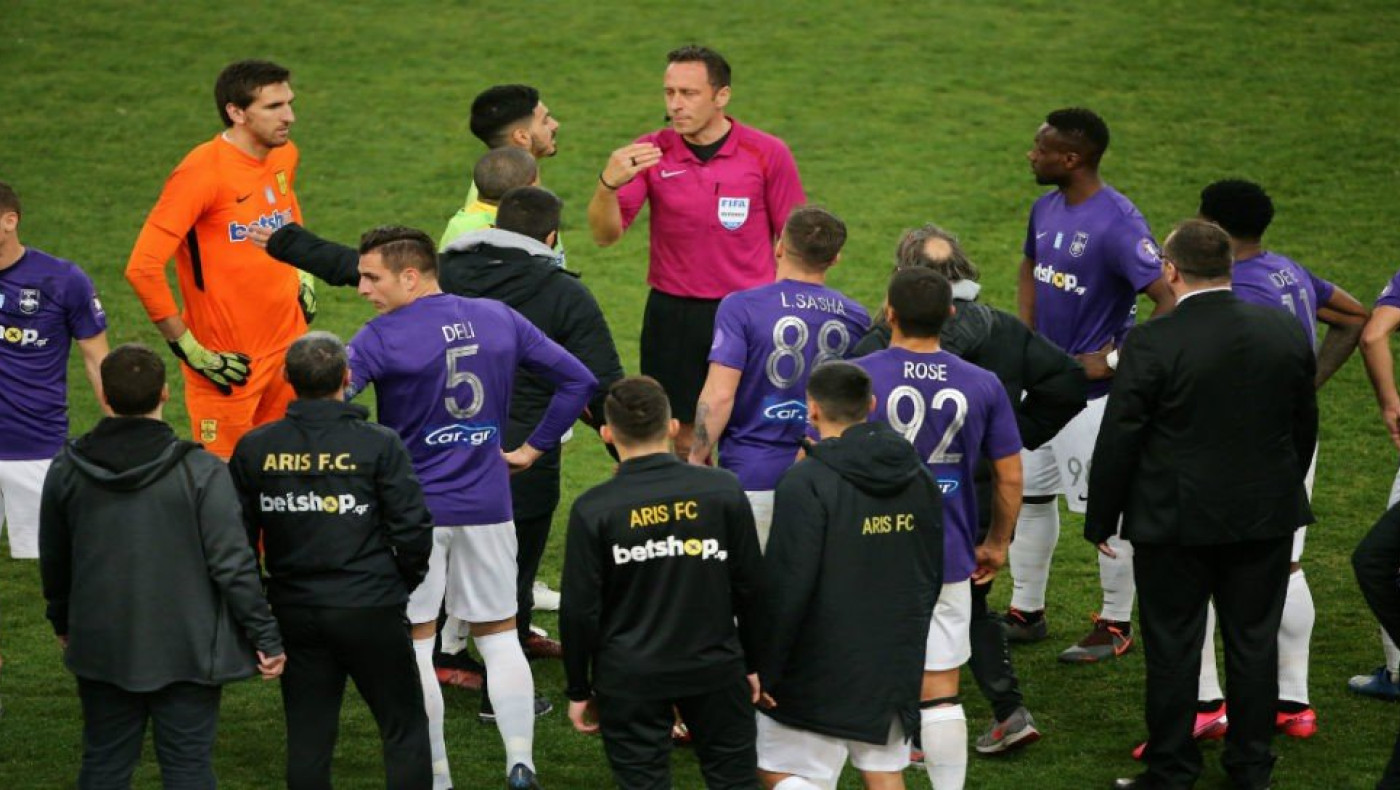 Σε απολογία η ΑΕΚ, την καίει το dvd από τα αποδυτήρια