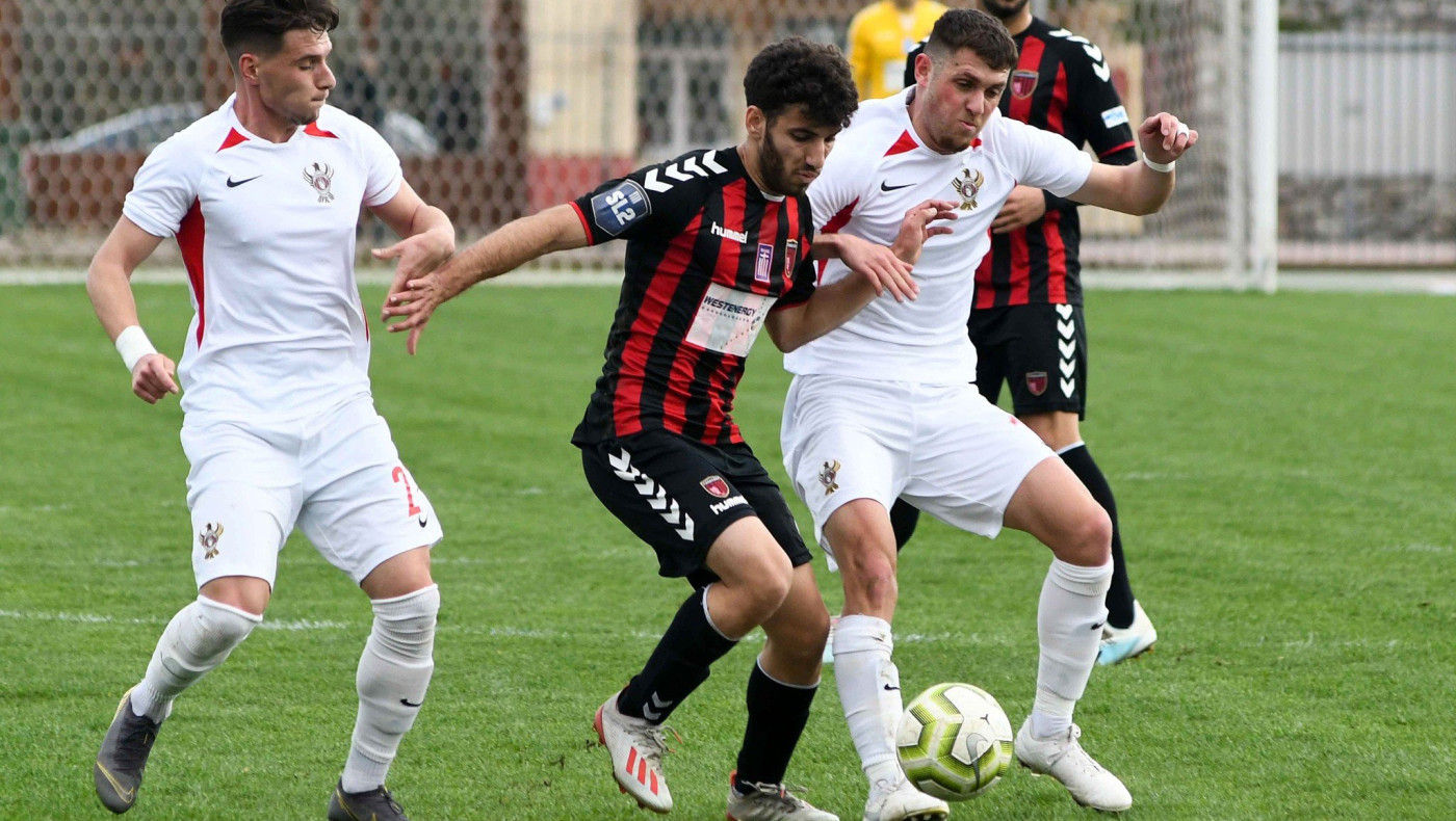 Φθορές στα αυτοκίνητα των ποδοσφαιριστών του Απόλλωνα