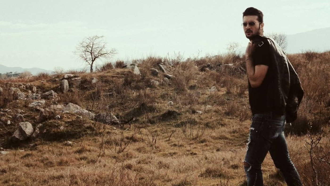 Η απίστευτη διασκευή του «Σαλονικιού» για τον κορωνοϊό