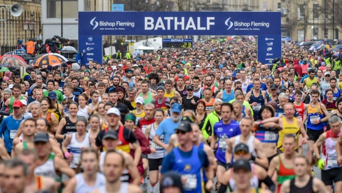 Οι Άγγλοι το χαβά τους: 6.200 δρομείς σε ημιμαραθώνιο!