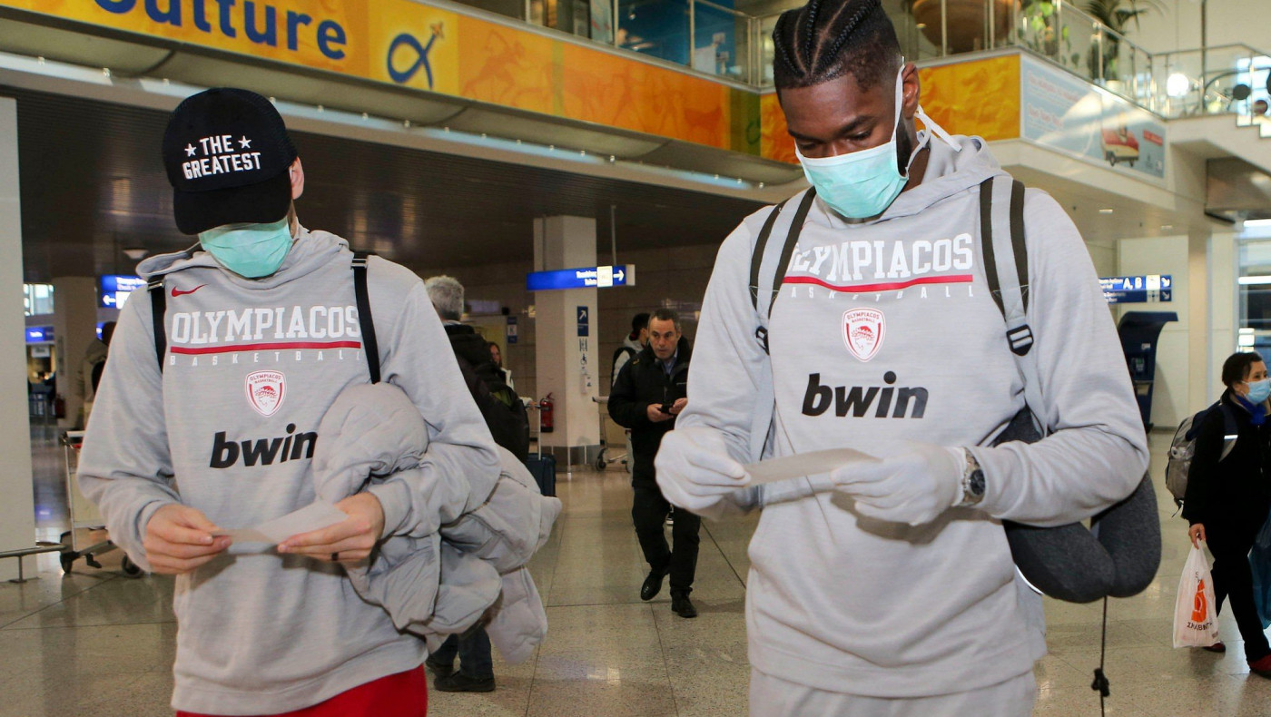 Με μάσκες για τον κορωνοϊό ο Ολυμπιακός