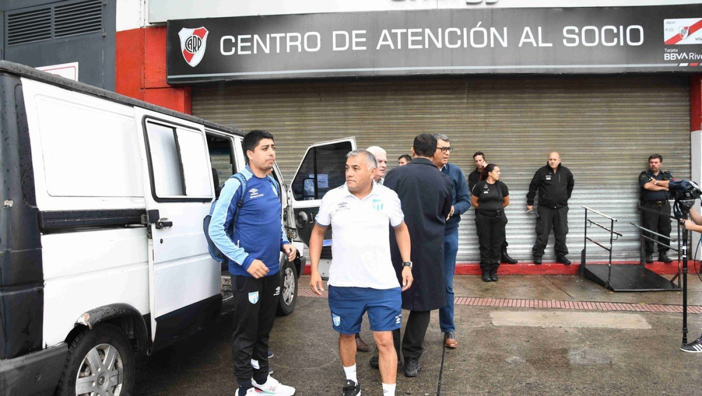 Κλειστό το «Μονουμεντάλ», η Ρίβερ δεν κατέβηκε να παίξει!