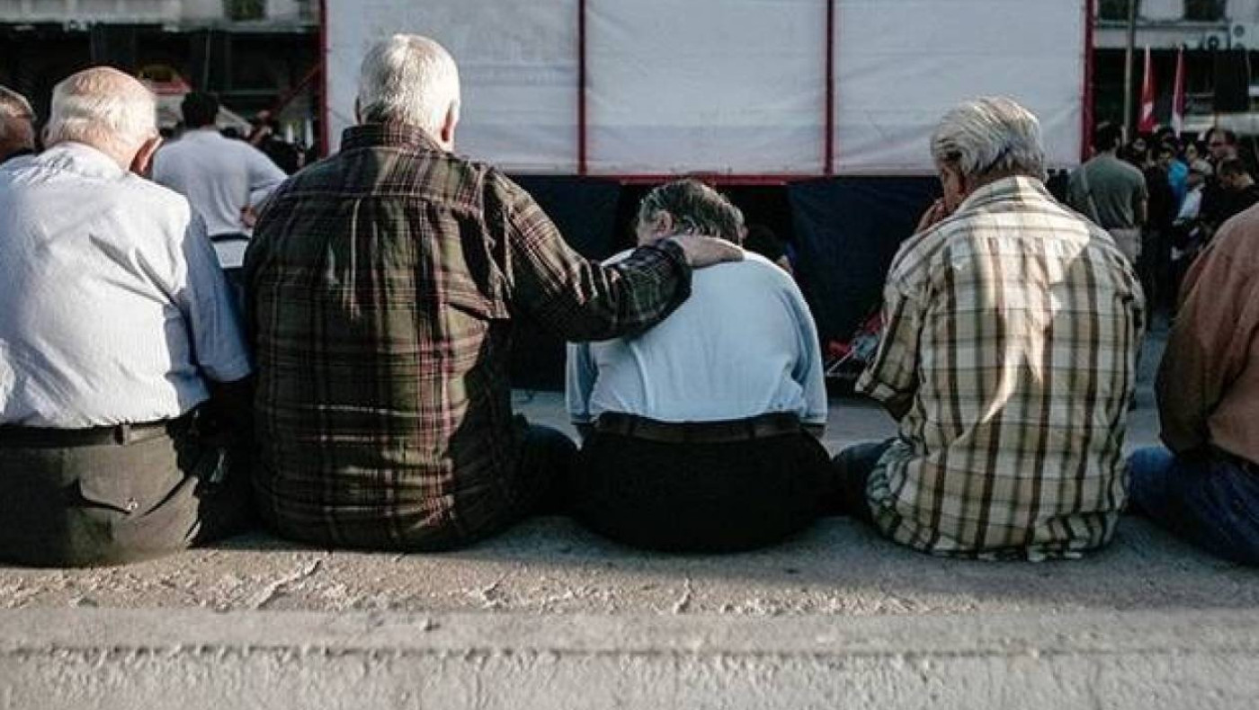 Κορωνοϊός: Απίστευτη απάντηση ηλικιωμένου για τον λόγο που δεν πάει σπίτι