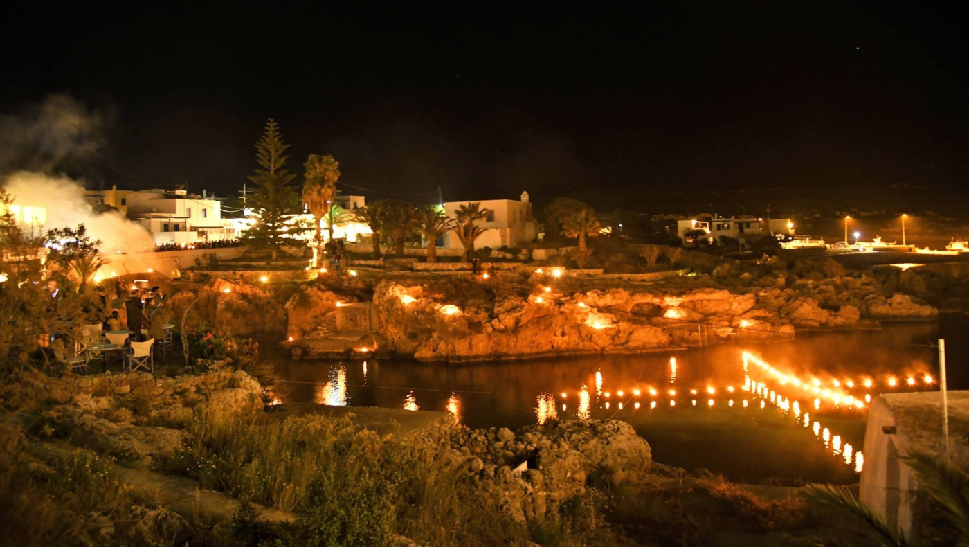 Άνοιξαν οι πόρτες της Μητρόπολης στα Κύθηρα
