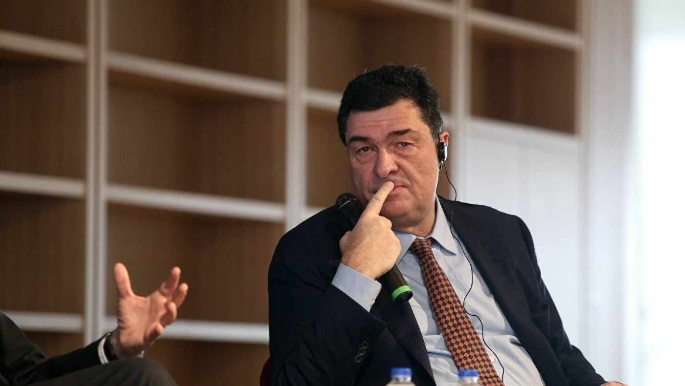 Ο Αλέξης Παπαχελάς βρέθηκε θετικός στον κορωνοϊό