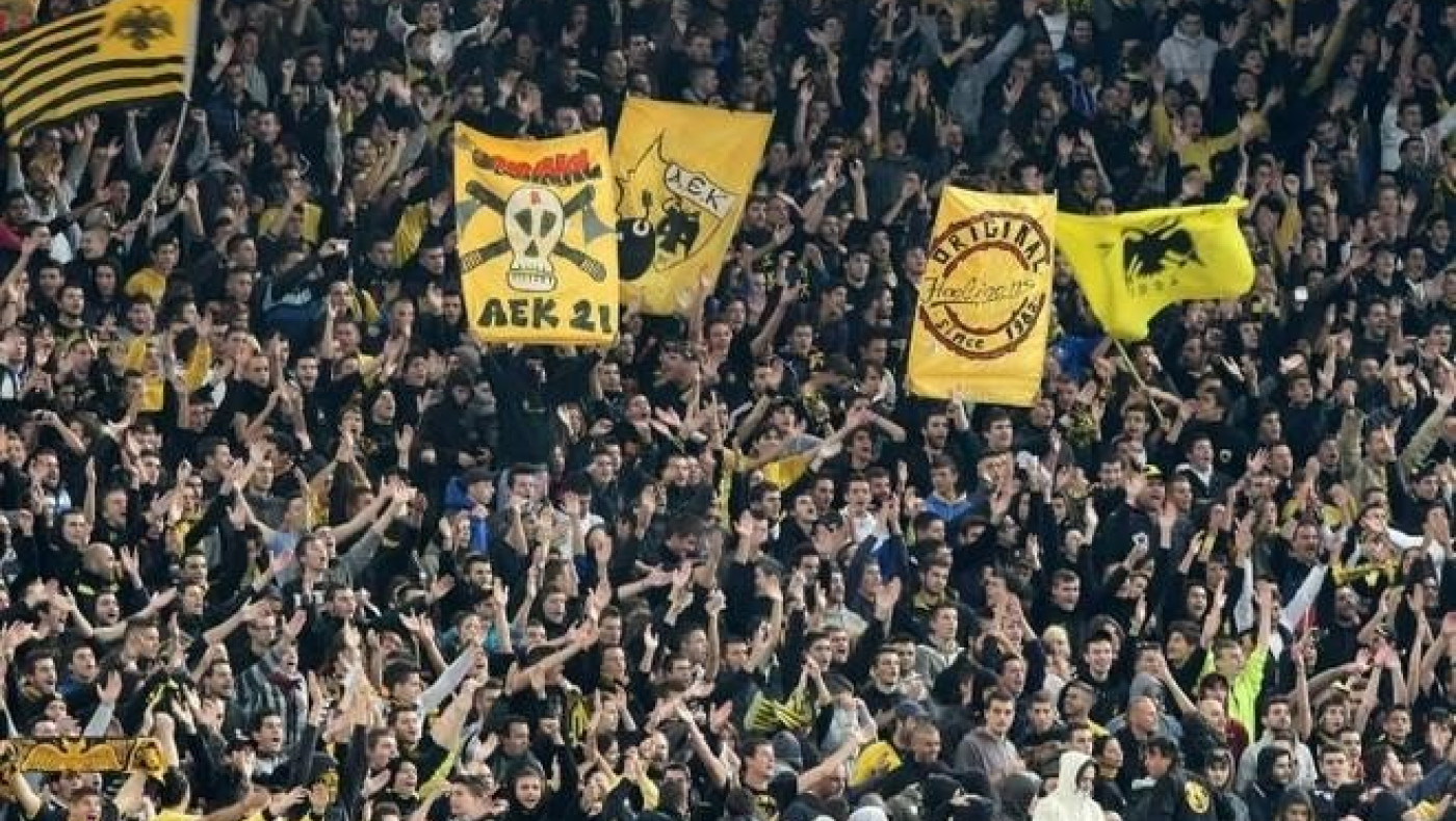 Παρέμβαση οπαδών της ΑΕΚ στην ομιλία Τσίπρα στην Καλαμάτα