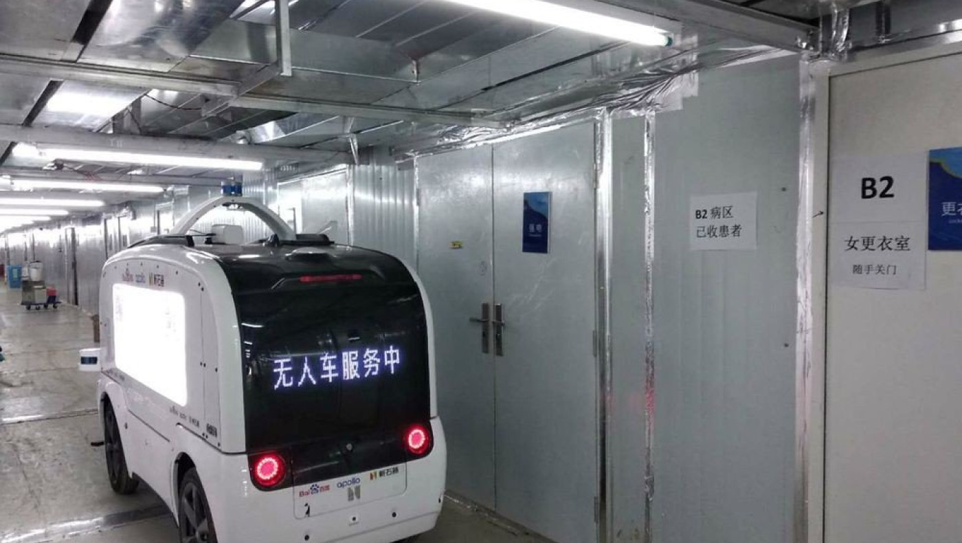 Κίνα-Koρωνοϊός: Οχήματα χωρίς οδηγούς καθαρίζουν τους χώρους των νοσοκομείων