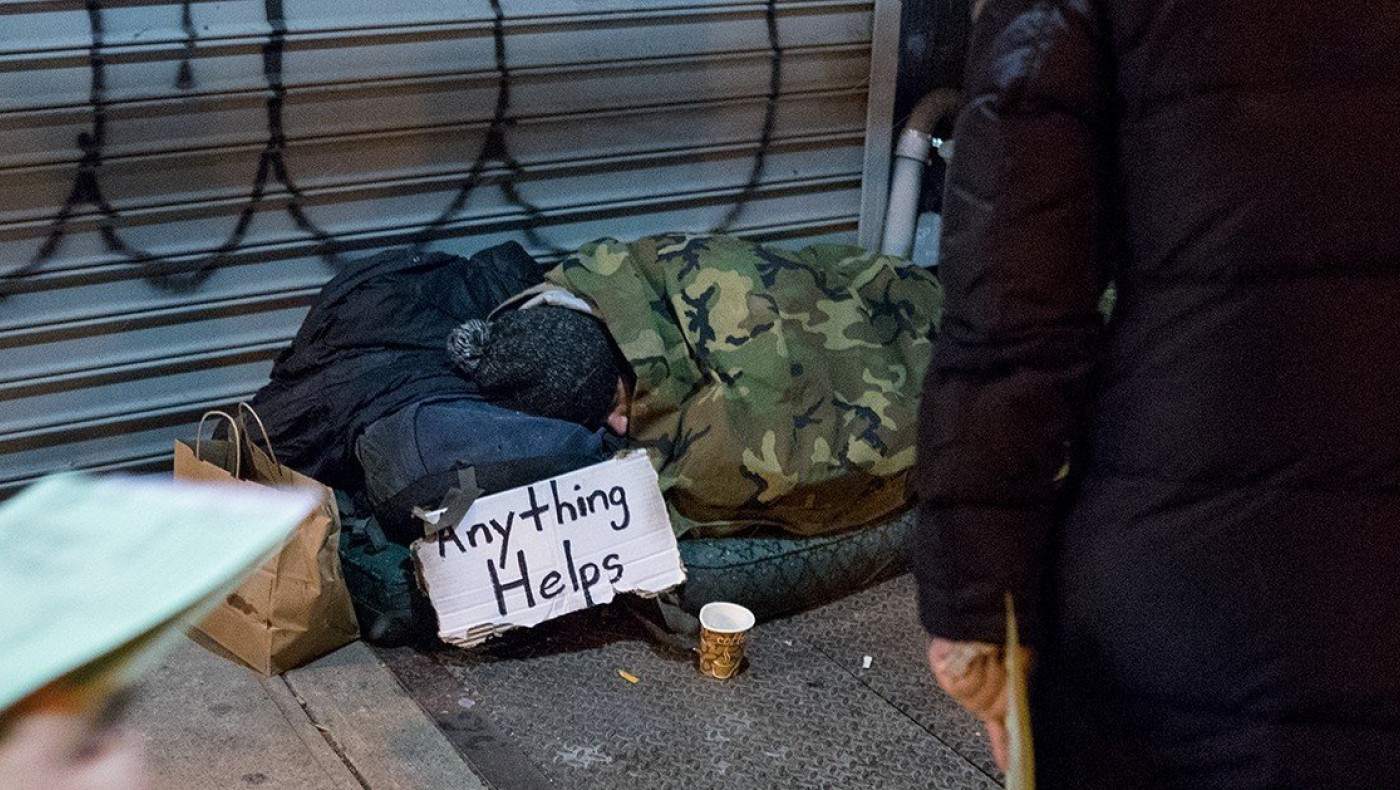 Πρώτος θάνατος αστέγου από κορωνοϊό στη Νέα Υόρκη