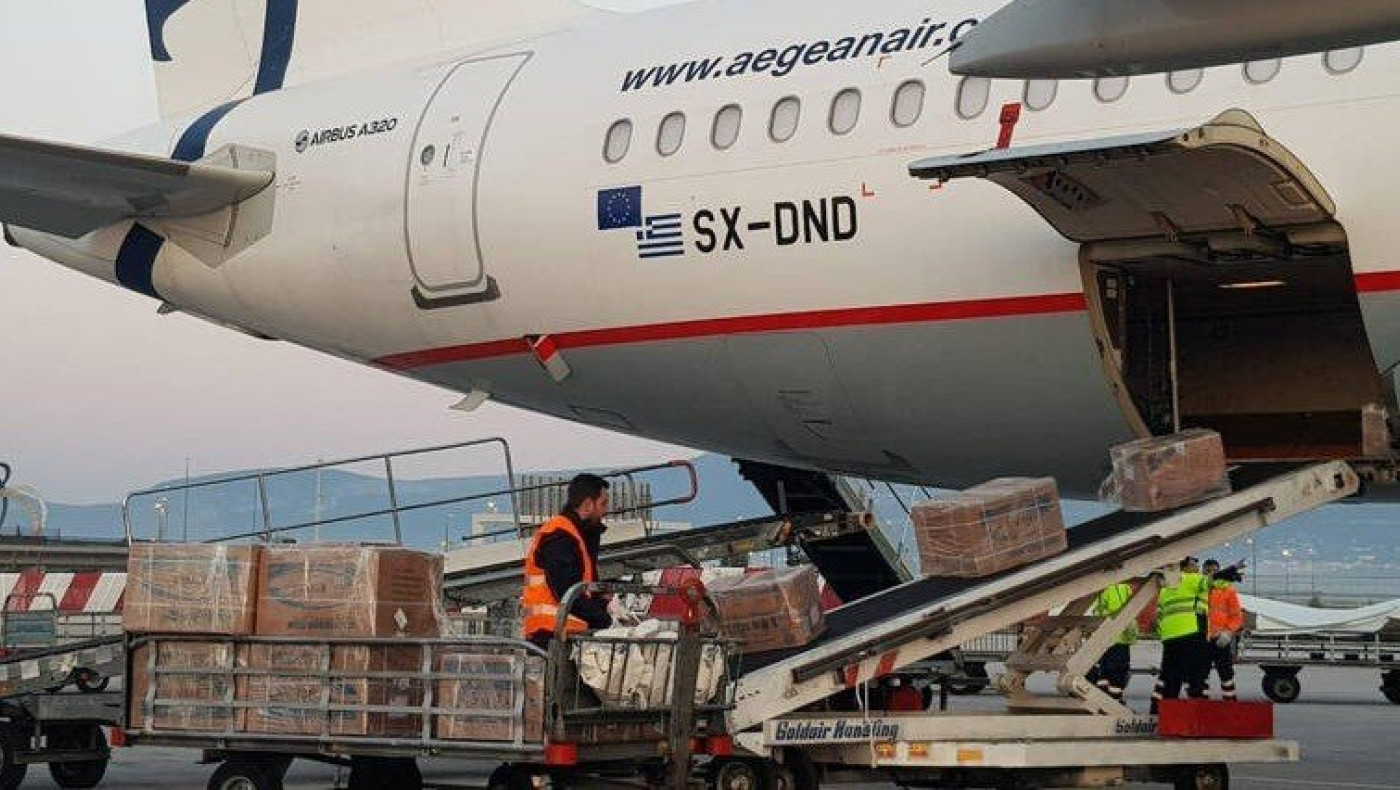 Κορωνοϊός: Στην Αθήνα η μεγαλύτερη προμήθεια υγειονομικού υλικού