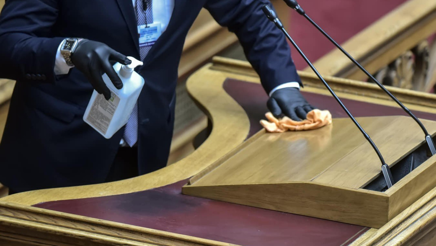 Μέτρα πρόληψης για τον κορωνοϊό και στη Βουλή