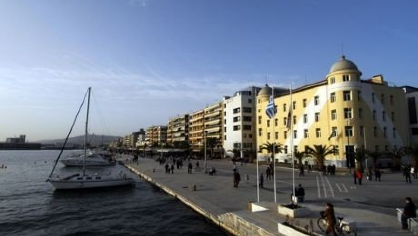 Κορωνοϊός: Έκλεισε η παραλία του Βόλου