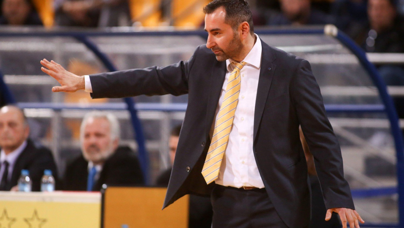 Ο Καμπερίδης ﻿κάνει πλάνο ﻿με ban!