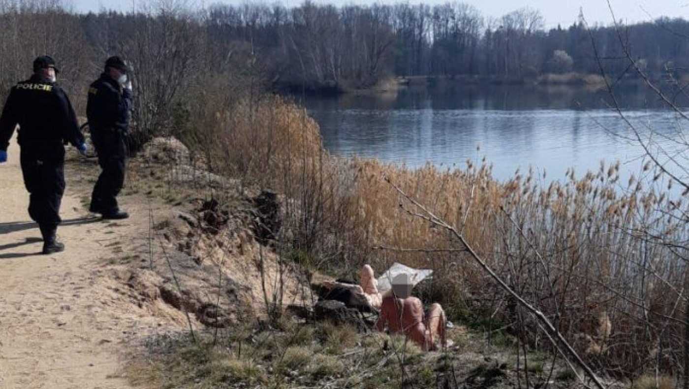 Μάσκες πρέπει να φορούν και οι... γυμνιστές στην Τσεχία