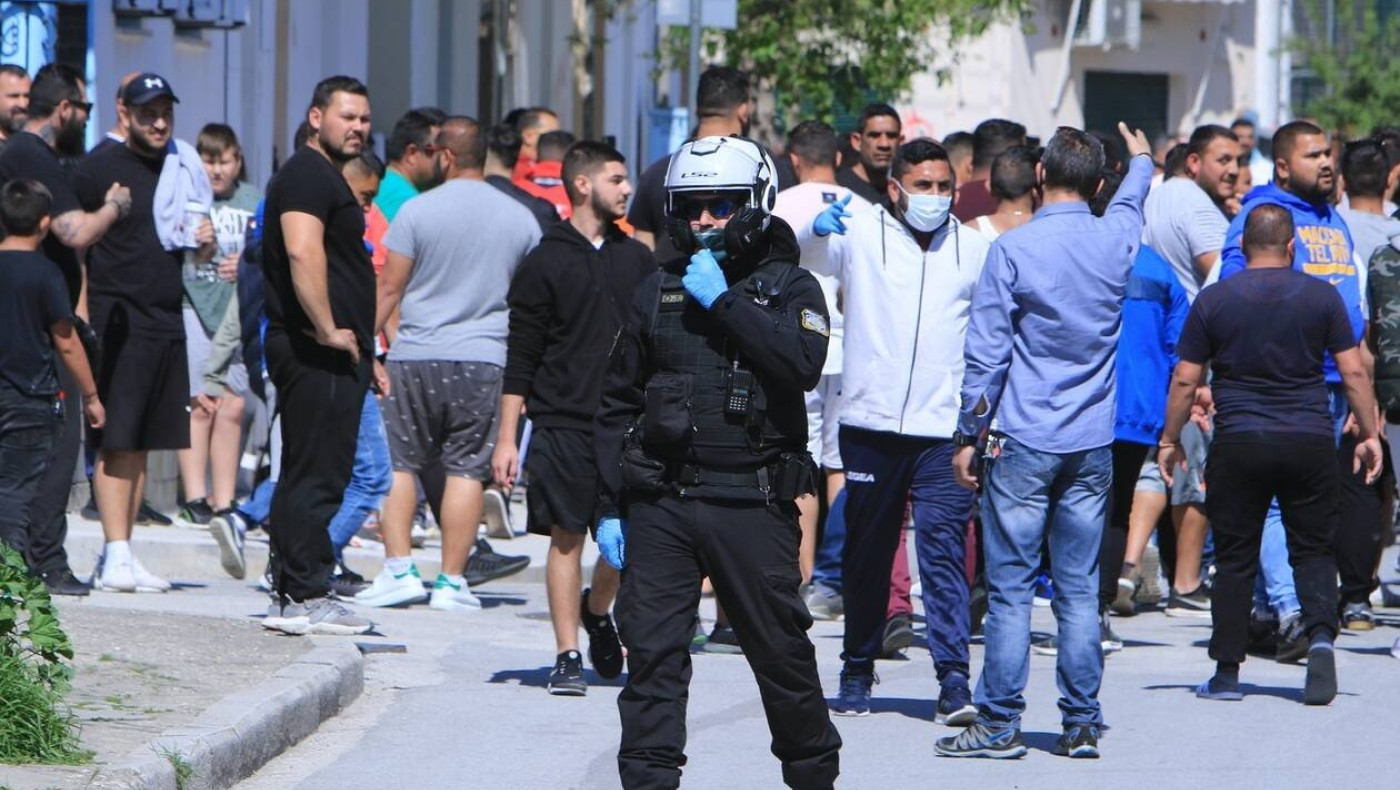 Τρικούβερτο γλέντι έστησαν οι Ρομά το πρώτο βράδυ της καραντίνας στη Λάρισα