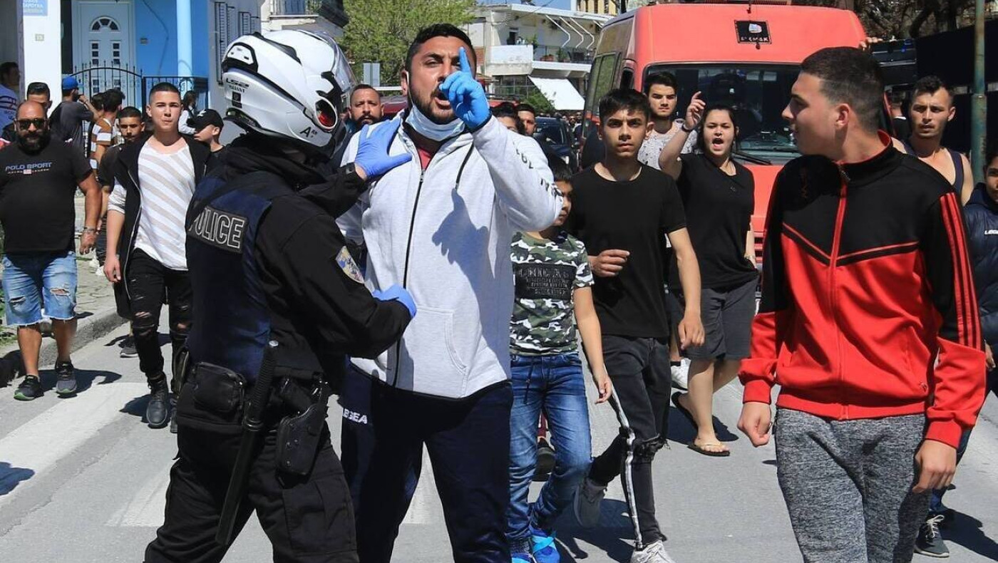 «Αν χρειαστεί θα φυλάξει ο στρατός τους Ρομά στη Λάρισα»