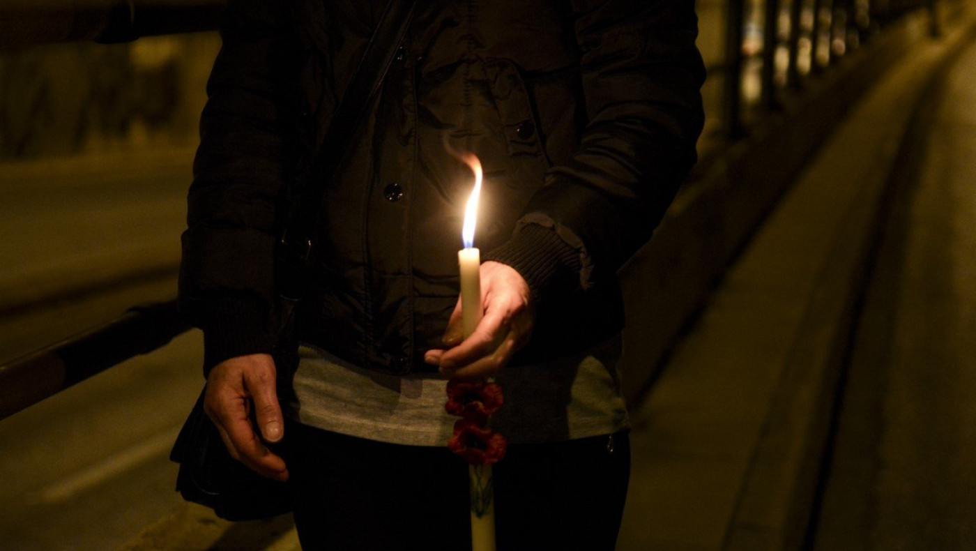 Η διαδικασία μεταφοράς του Αγίου Φωτός στην Ελλάδα