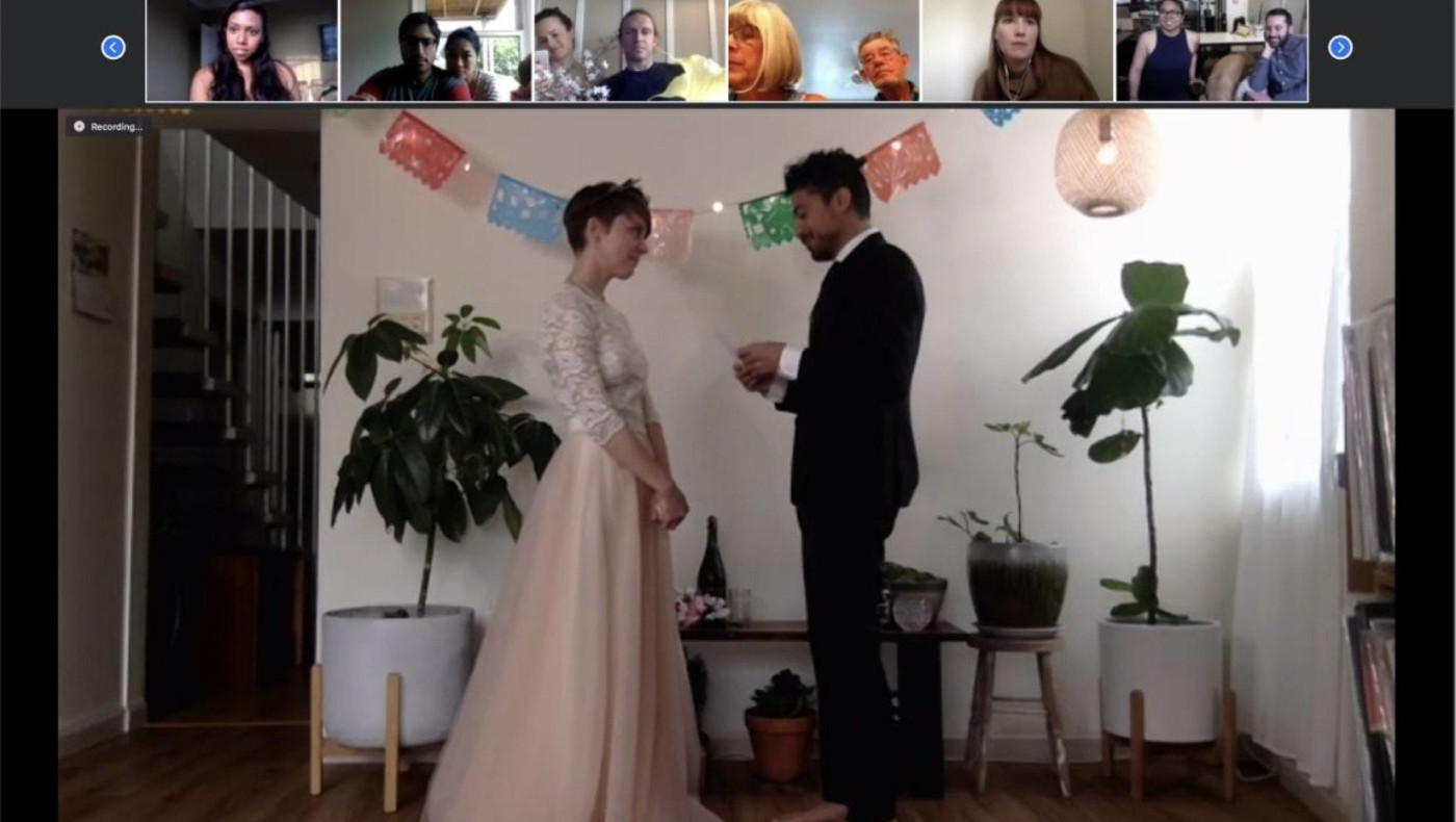 Γάμοι μέσω τηλεδιάσκεψης στη Νέα Υόρκη λόγω κορωνοϊού