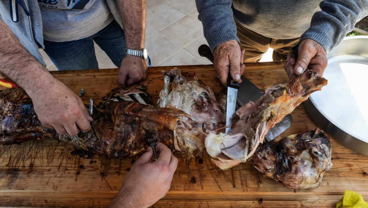 Έρευνα συνδέει την κατανάλωση κρέατος με μια χρόνια ασθένεια - Τι να προσέξεις