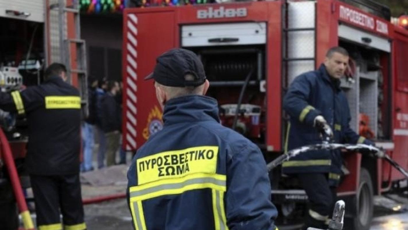 Θεσσαλονίκη: Φωτιά σε γραφείο βουλευτή της ΝΔ