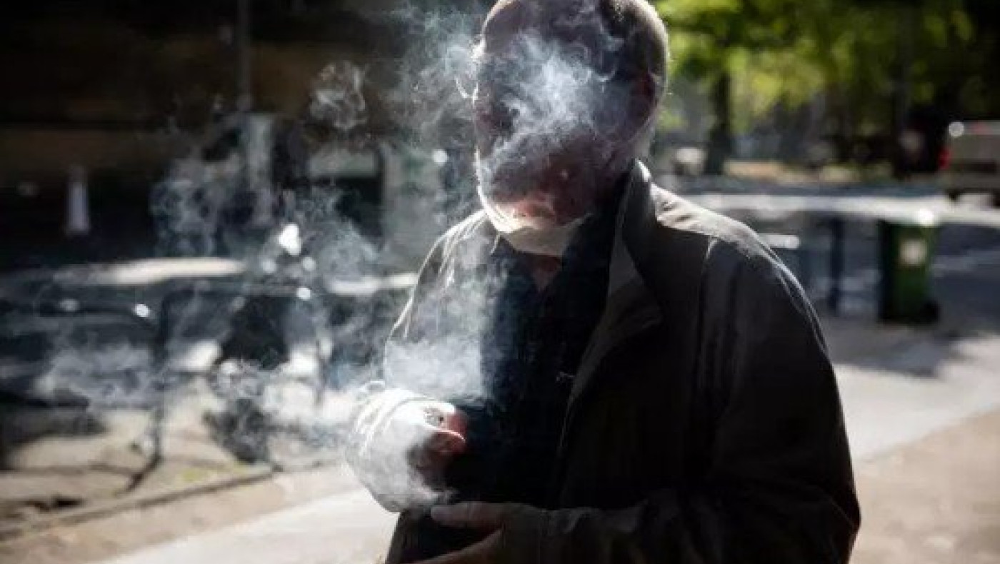 Έρευνα: Χαμηλό το ποσοστό καπνιστών στους ασθενείς από κορωνοϊό