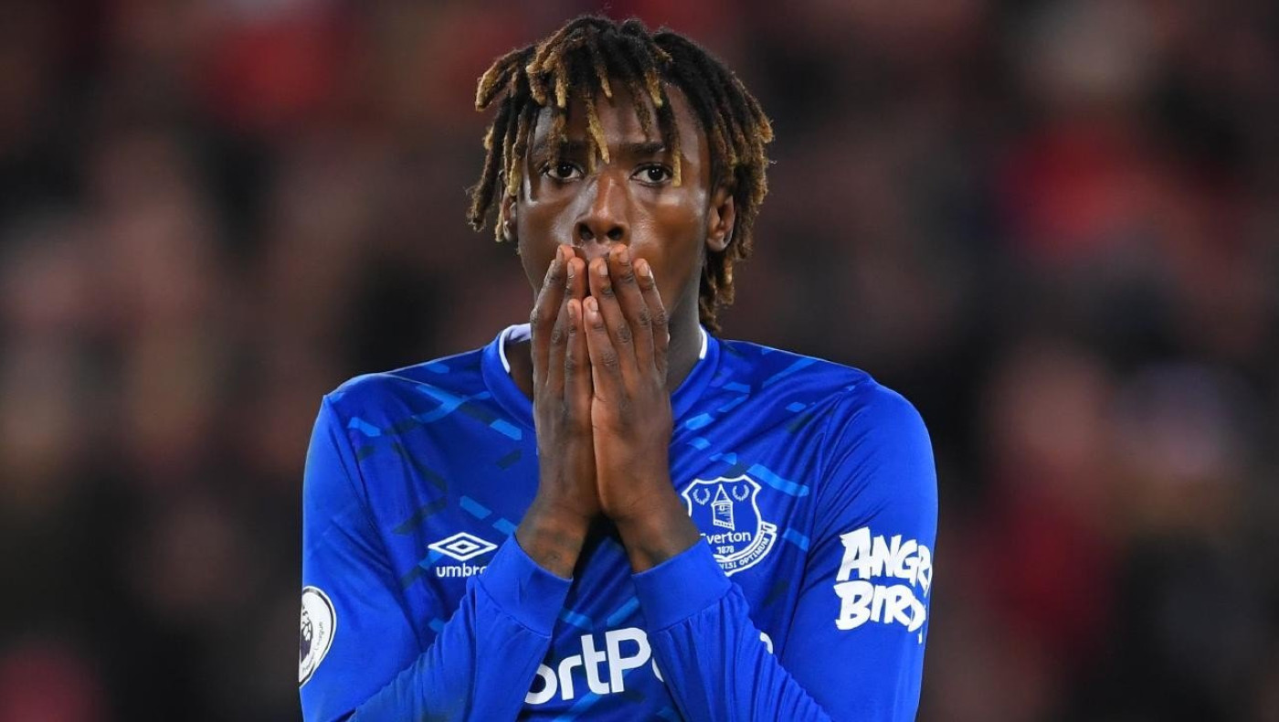 Οι αποκαλυπτικές φωτογραφίες από το πάρτι του Κιν με στριπτίζ και όχι μόνο