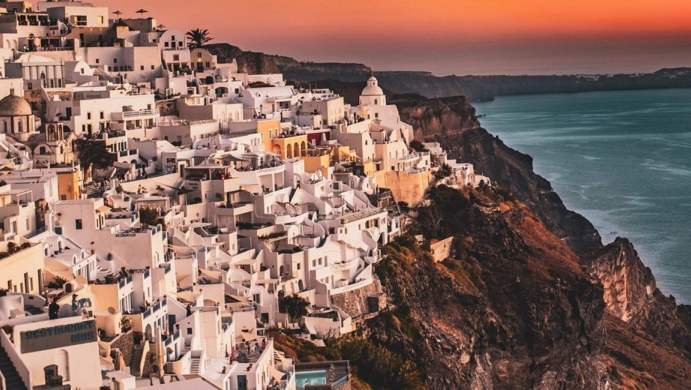 Σεισμοί στη Σαντορίνη: Γιατί η Γεωγραφική Υπηρεσία Στρατού «σαρώνει» την περιοχή