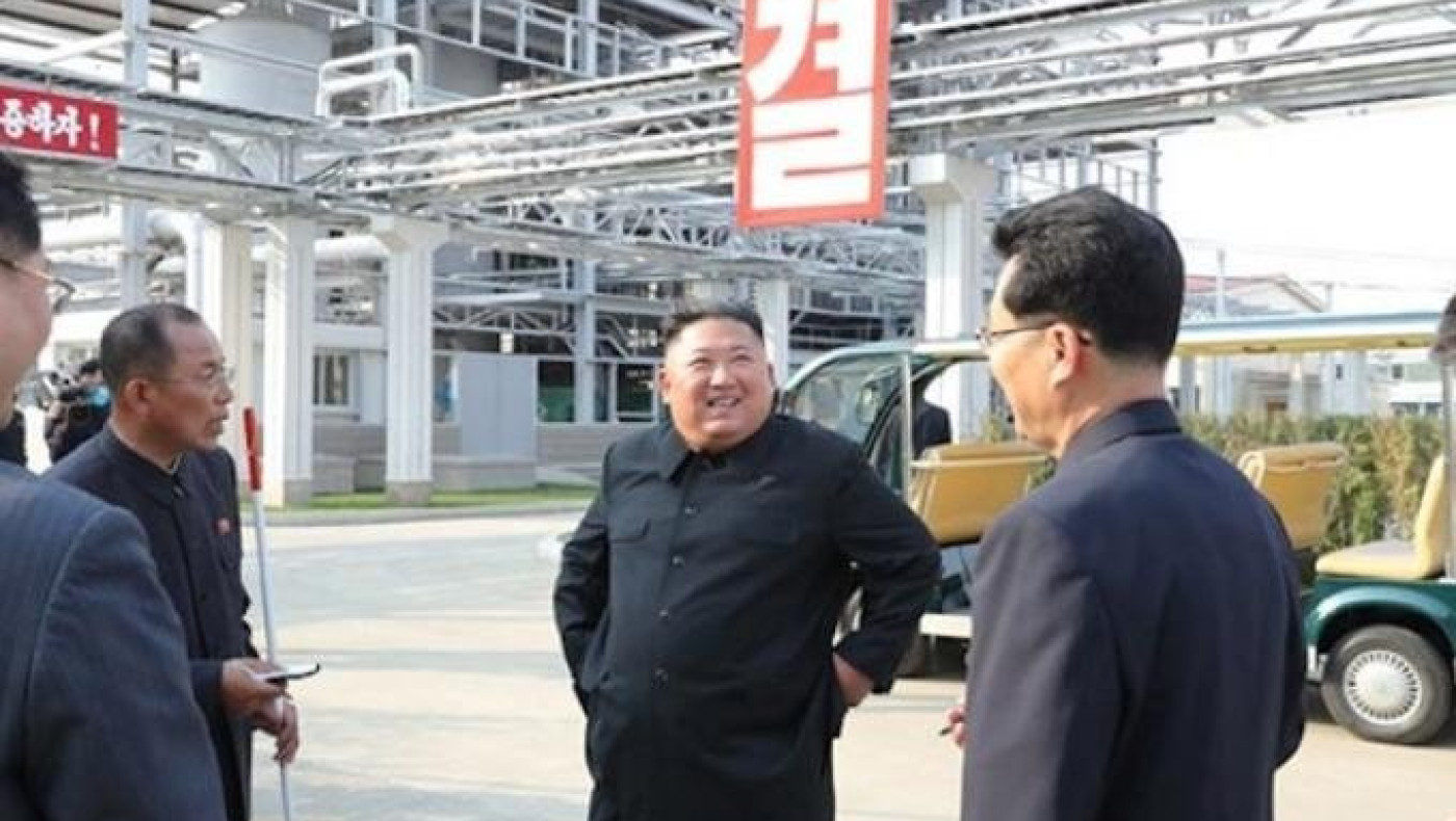 Ο σωσίας του Κιμ Γιονγκ Ουν και τα εγκαίνια στο εργοστάσιο