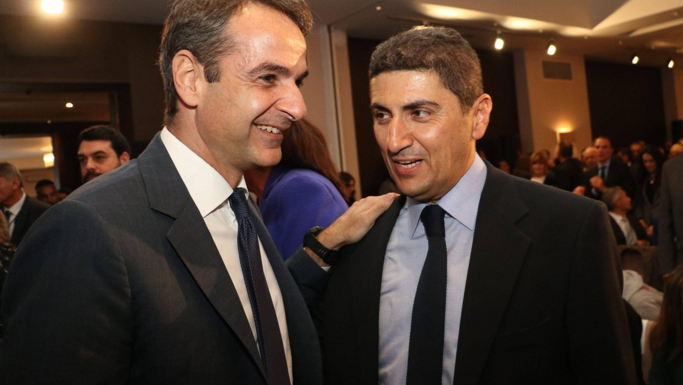 Τι ώρα είναι Λευτέρη; Ό,τι ώρα πεις εσύ, πρόεδρε...